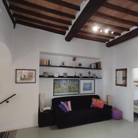 Historic Center Apartment With Private Garage مونتالشينو المظهر الخارجي الصورة